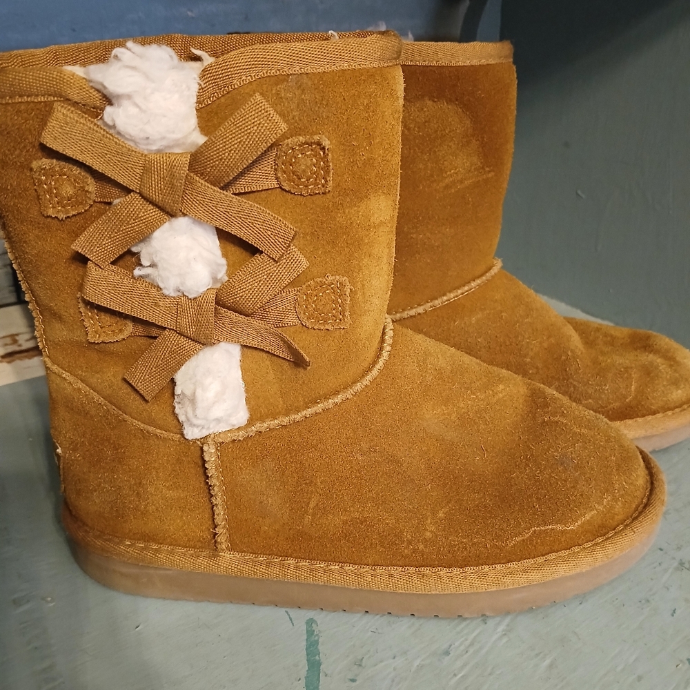 Kooalabear Ugg boots girls size 2